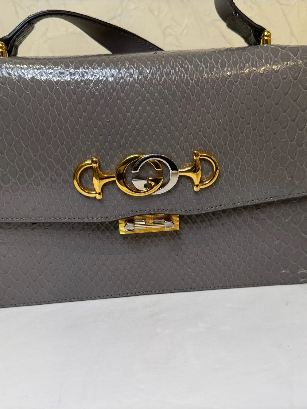 Gucci Gray peyton Leather Top-Handle Shoulder Bag with Gold Hardware
